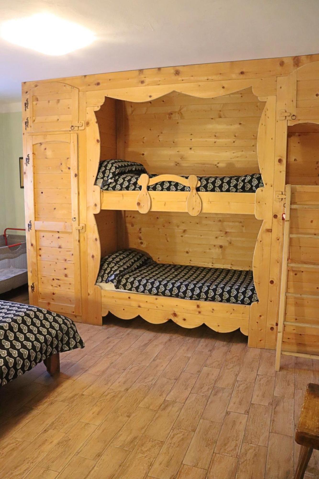 Chèvres à Cheval - Apartment Aosta Exterior foto